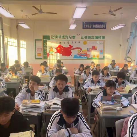 东湖小学四年级3班“	星火阅读品经典，红色基因代代传”阅读主题活动