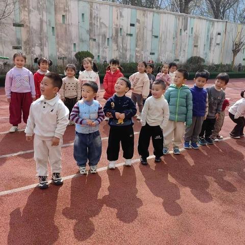记录幼儿园快乐生活——珊瑚班