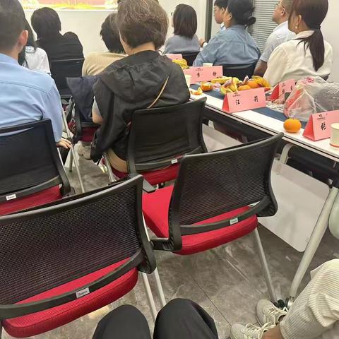 华夏银行南塔支行开展“普及金融知识万里行”宣传活动