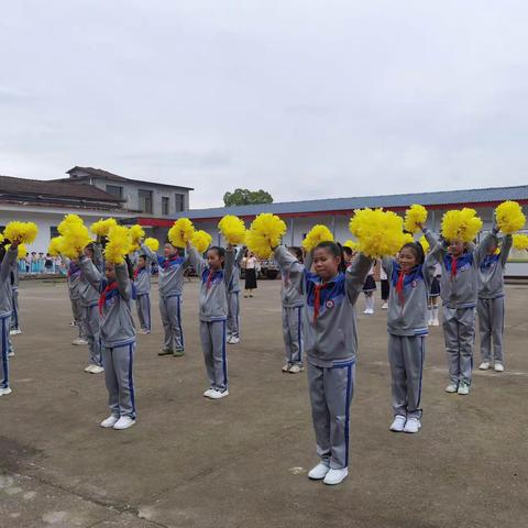 红领巾，爱祖国——咸宁市第十五小学庆“六一”系列活动