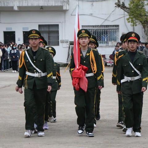 龙行龘龘勇攀登 前程朤朤启新程——德兴市铜矿中学2024年春季开学典礼