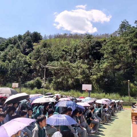 法治讲座进校园 保驾护航助成长——马鞍山中学“开学第一课法治课”法治宣传教育活动