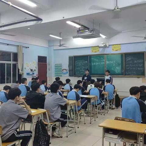 22机器人3+2班主题班会“健康生活，运离艾滋”