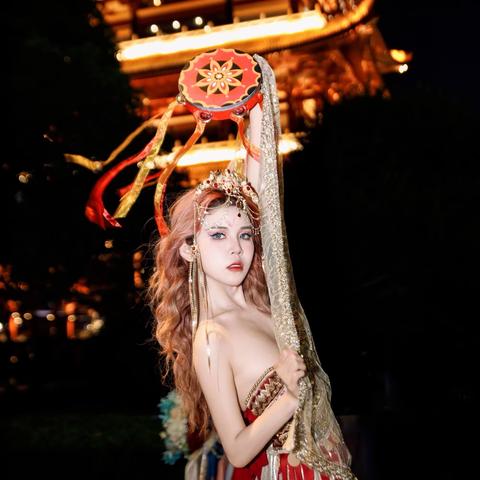 汉服—异域风。