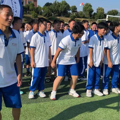 军装下的逆袭，让青春发出属于自己的呐喊。