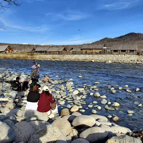 《我在画里新疆行》