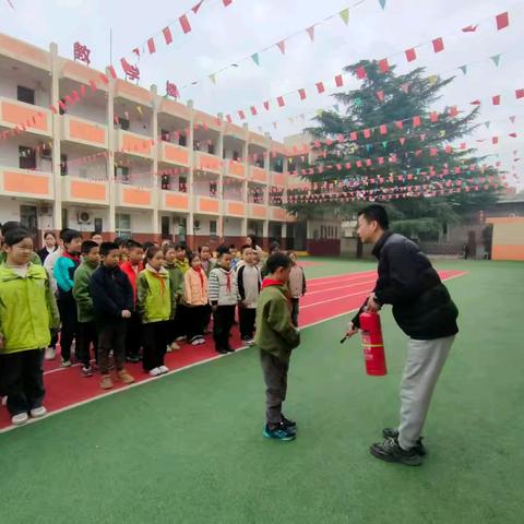 防患未“燃”，安全“童”行———集贤镇赵代小学消防演练活动纪实