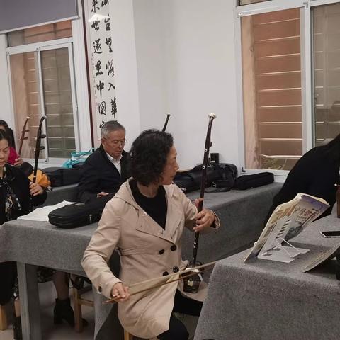 二胡高级班的一堂课