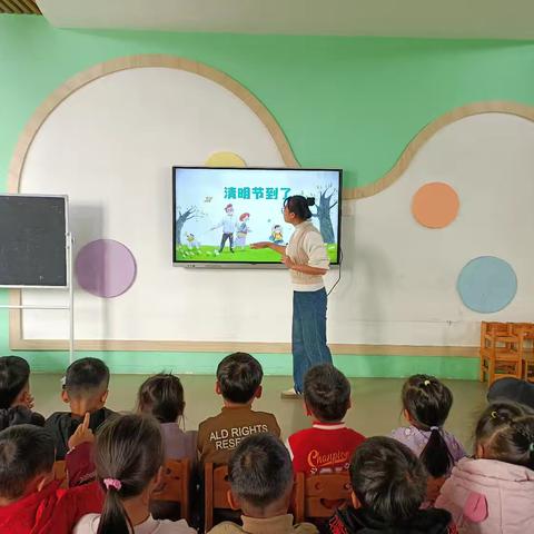 朵朵三班第七周主题活动《“幼芽寄思，清明承志”》课程回顾！以下是孩子本周在幼儿园的学习内容，一起来看看吧。