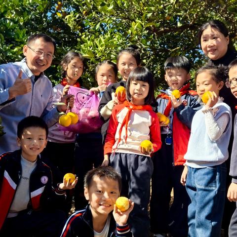 情暖夕阳红 ﻿敬老爱老显童心