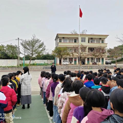 陆川县马坡镇靖东小学禁毒第一课“珍爱生命 远离毒品”