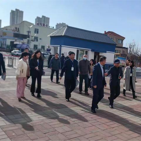 守正创新启新篇 ﻿笃行奋进再起航 ——市、区教育局领导来我校听课调研