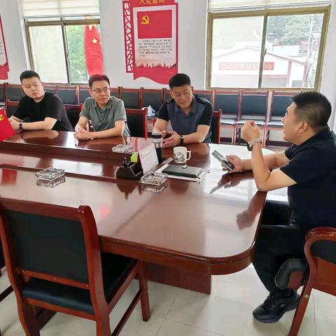 以防为主，常备不懈——综合行政执法局下沉一线活水乡口上村开展防汛排查工作<