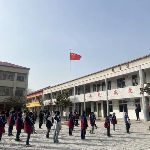 百日誓师立壮志         青春远足济沧海     -----荆乡回中百日誓师大会