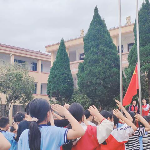 期中表彰树榜样 砥砺深耕谱新篇——复原中小学举行期中表彰大会