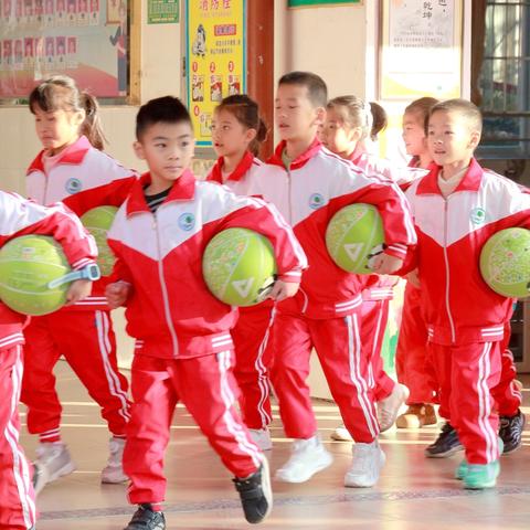 阳光洒满校园，运动点亮童年——2025年钦州市钦北区中小学“阳光大课间”活动成果展示暨质量提升现场会圆满举行