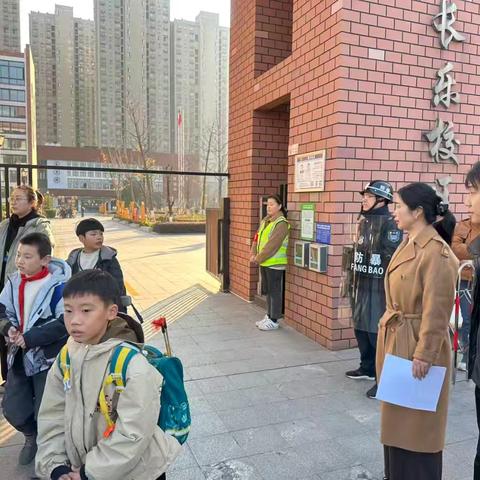 合肥市大通路小学长乐校区接受校园周边环境专项督导