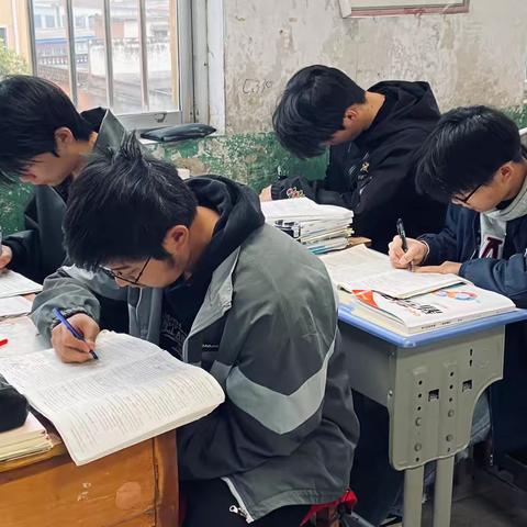 高三二班日常生活的静默诗篇