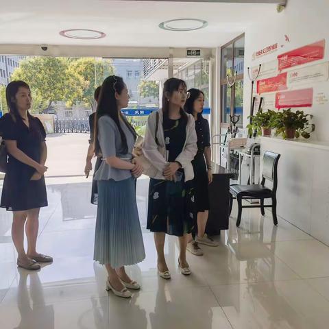 西安市教育局评估督查雁塔区市级市民体验基地建设和社区教育工作