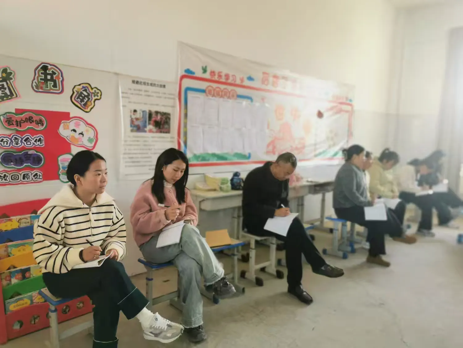 简篇-潜心教学,研以致远——伾山小学“八字育人理想课堂”听评课活动第三期