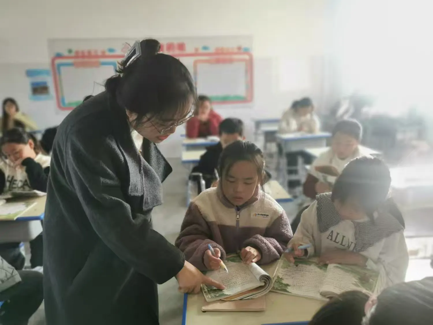 简篇-潜心教学,研以致远——伾山小学“八字育人理想课堂”听评课活动第三期