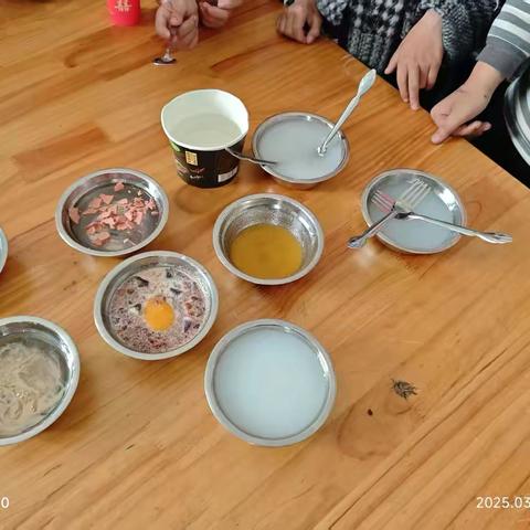 五彩“冰粉” 清凉一夏——樟树墩学校“小劳动 大成长”劳动教育课程之“凉粉小能手”实践活动