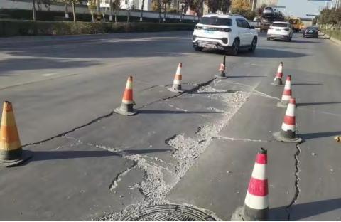 市政道路设施维护，助力文明城市创建。