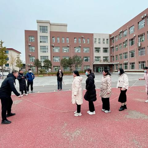 砥砺前行 在跳跃中闪耀——鹿泉区第二实验小学“阳光体育  绳彩飞扬”师生跳绳比赛