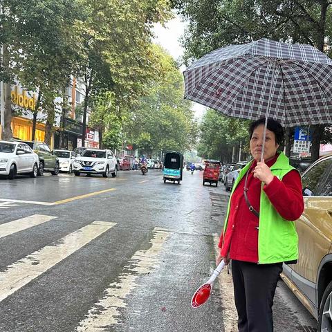 雨中的守护—253班家长义工日