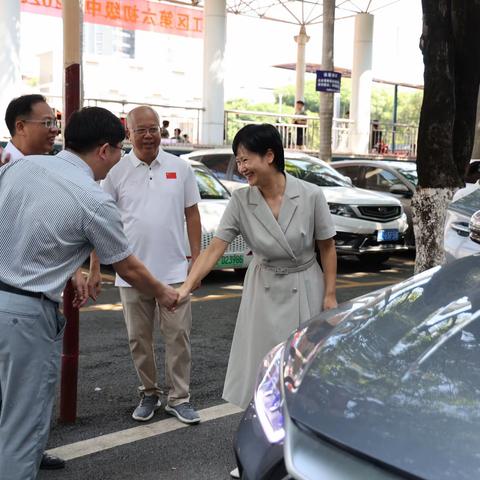 心系教育，情暖园丁 ——古俊彦副市长莅临百色市右江区第六初级中学慰问教师