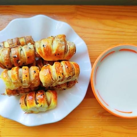 银川市兴庆区长庆燕鸽湖幼儿园今日食谱