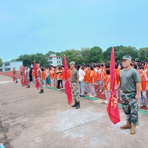 铸强国之梦 燃热血青春——2023年定安中学教育集团龙门学校举行学生文明礼仪和行为规范拓展活动纪实