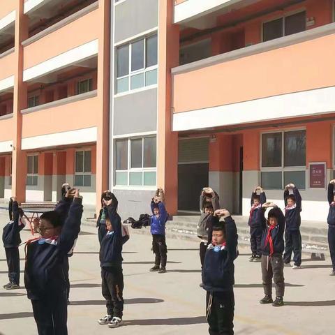 殷都区洪河屯乡第一中心小学武术社团