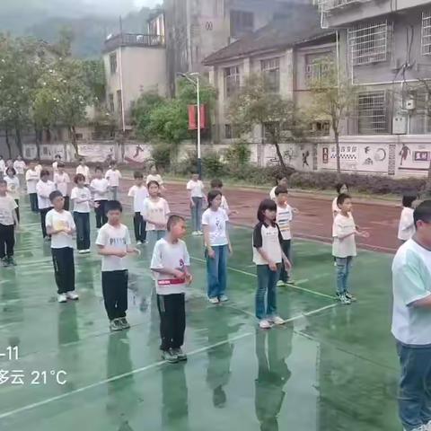 校园版“速度与青春”  瓦屋塘镇学校大课间燃爆盛夏