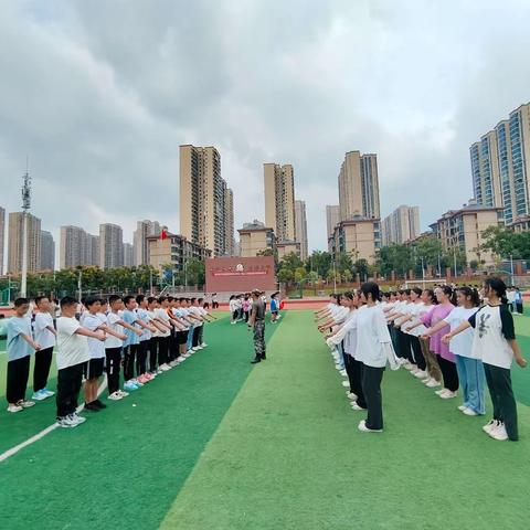 [菱溪中学素质提升训练]意气风发，未来可期——2306班第二天训练报道