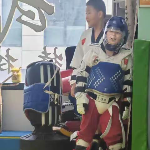 济宁文昌阁小学四年级中队四六班 孙铭泽暑假生活点滴