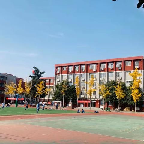 同心共育，面向未来——洛阳市外国语初级中学召开期中家长会