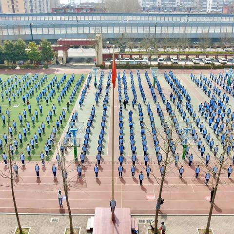 最美阳光大课间，洛外少年勇争先