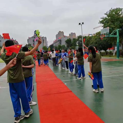 展现自我，努力拼搏-稻田特立中学-2205班