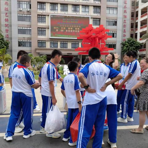 留住“季”忆，共享“食”光——初一（5）班美食分享活动