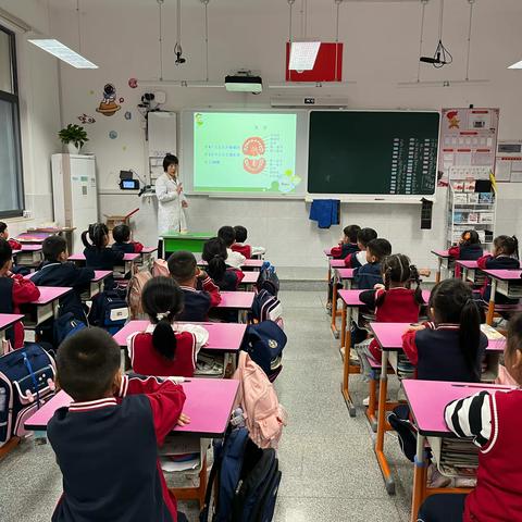 “儿童口腔卫生保健知识科普”后江小学103班课堂活动