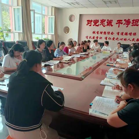 课标落实进课堂，真研真学促成长——沙湾市第二小学语文教研活动