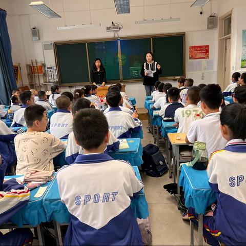 校园防欺凌，友爱伴成长                              ——防校园欺凌壶泉小学在行动