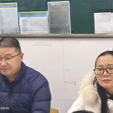 专业引领明方向，听课研讨促成长——区教研员景瑞鸽到42中指导教学工作