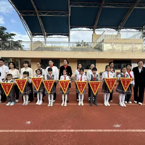 【幸福·三小】文明礼仪，润泽心田——五指山市第三小学第12周中队主题班会活动简报