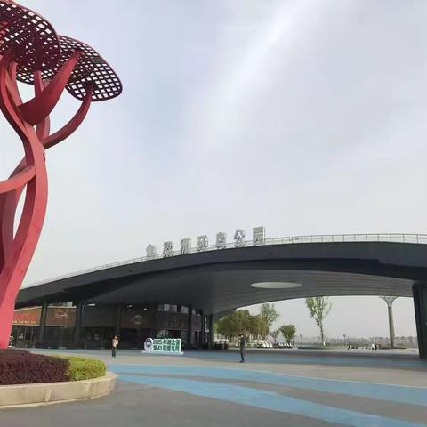 用 歌 声 律 动 自 然 一一 音乐系男声合唱班和声乐基础班开展第二课堂记实