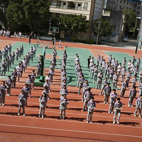 吹响青春号 律动民族魂——云南工业技师学院文山分院组织学习文山州第二套校园民族操