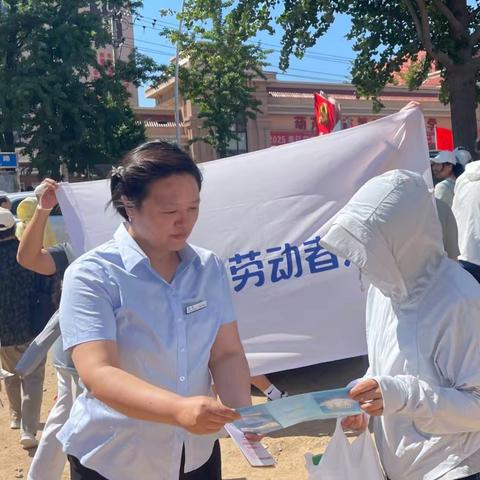 【建行辽宁】墨香染六月，港湾暖征程 | 建行葫芦岛兴工支行“劳动者港湾”高考守护纪实