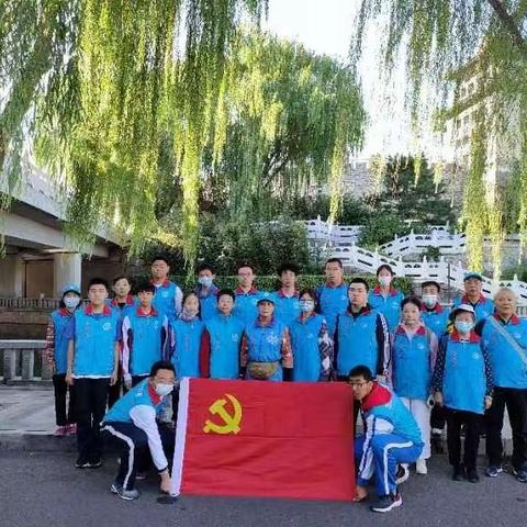 庆祝国庆节的志愿服务花絮（一）