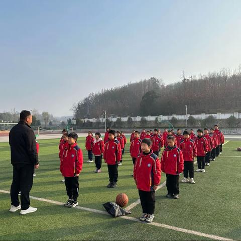 课堂展风采 赛教促成长——淅川县第一小学教育集团铁庙校区举行体音美学科“同课异构”课堂大比武活动